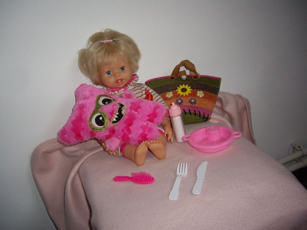 baby pop intreractief +acc super grappige pop, Kinderen en Baby's, Ophalen of Verzenden, Zo goed als nieuw, Babypop