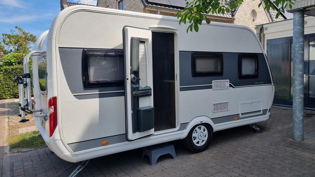 Hobby 455 UF De Luxe Caravan, Bouwjaar 2018, Rondzit, Dwarsbed, Particulier, 5 tot 6 meter