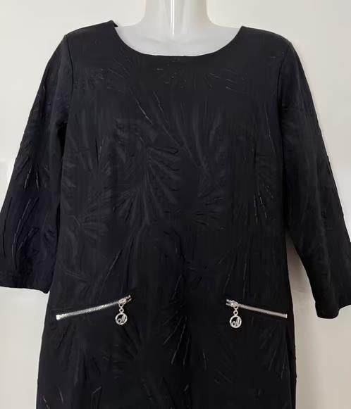 Angelle Milan zwarte jurk maat 42/44 [v], Kleding | Dames, Jurken, Zwart, Maat 42/44 (L), Ophalen of Verzenden, Zo goed als nieuw