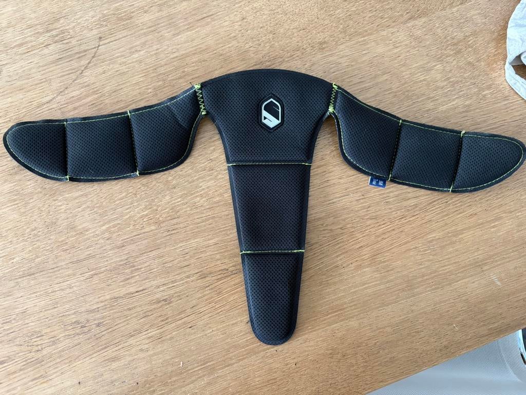 Samshield liner 58 m premium, Dieren en Toebehoren, Paardrijkleding, Dressuur, Kinderen, Ophalen of Verzenden, Zo goed als nieuw