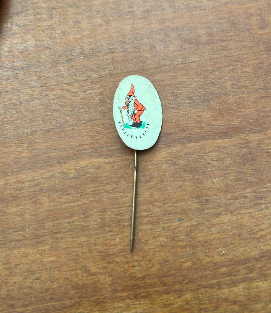 Oud Efteling speldje Repelsteeltje, Verzamelen, Ophalen of Verzenden, Zo goed als nieuw, Button of Speldje