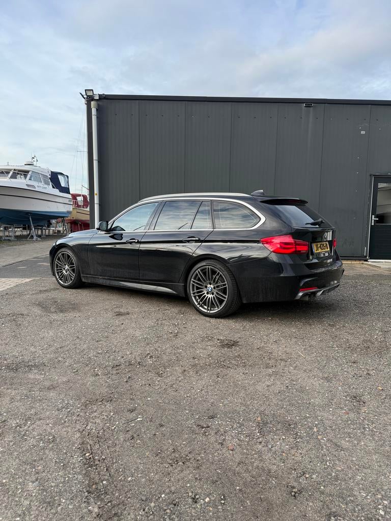 BMW 3-Serie 320d 163pk Efficientdynamics Ed. Aut 2016 Zwart, Auto's, Automaat, 745 kg, 4 cilinders, Electronic Stability Program (ESP)