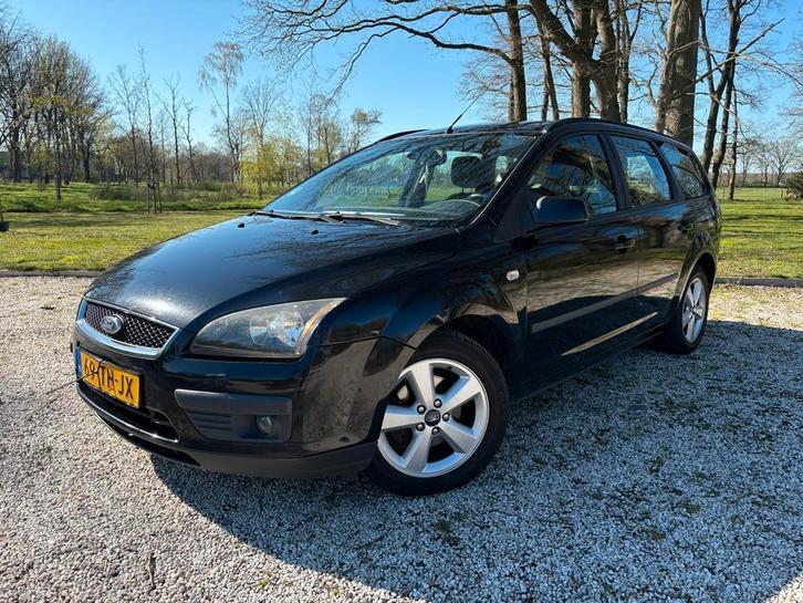 Ford Focus 1.6 74KW Wagon 2006 Zwart / NEW APK, 1596 cc, Zwart, 4 cilinders, 635 kg