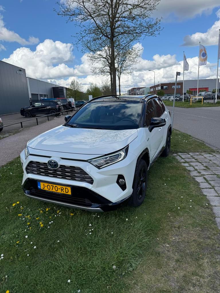 Toyota Rav4 2.5 Hybrid 218pk2020 Wit PANO DEALER ONDERHOUDEN, Auto's, Zwart, 4 cilinders, 2487 cc, Wit