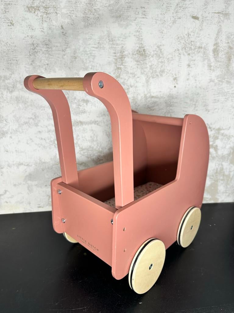 Little Dutch Houten Poppenwagen - Roze met Lichte Gebruikssp, Ophalen of Verzenden, Gebruikt, Overige typen