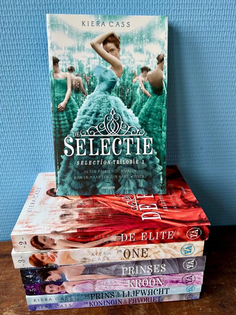 Set van 7 boeken van de Selectie serie van Kiera Cass, Ophalen of Verzenden, Zo goed als nieuw, Kiera Cass