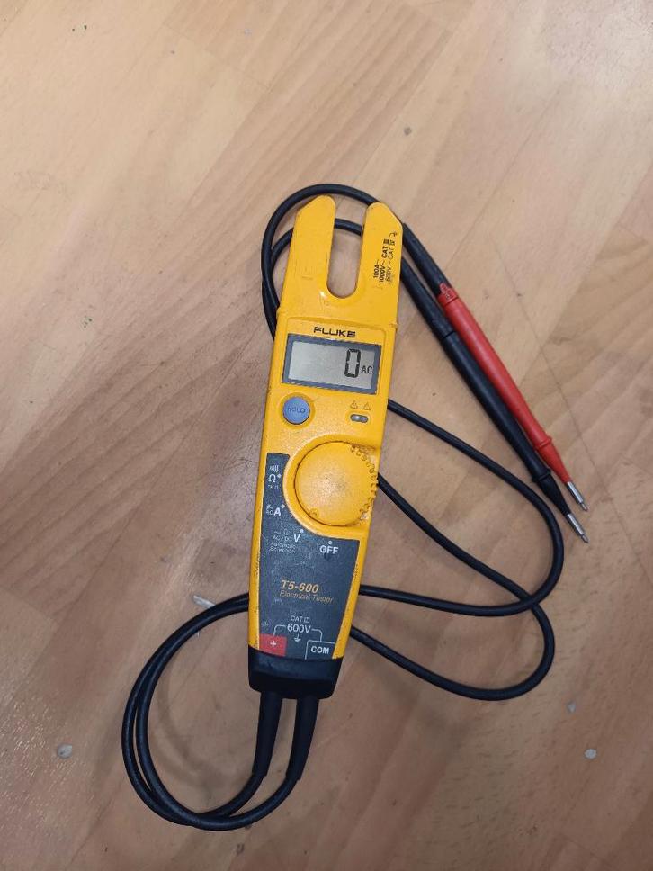 Fluke T5-600 Elektrische tester, Doe-het-zelf en Verbouw, Meetapparatuur, Gebruikt, Multimeter, Ophalen of Verzenden