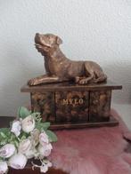 Amerikaanse Bulldog hondenbeeld op urn als set handgemaakt, Ophalen of Verzenden, Nieuw