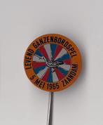 Zaandam Bevrijdingsdag 1965 Levend Ganzenbord speldje, Verzamelen, Gebruikt, Niet vindbaar, Niet vindbaar, Speldje of Pin