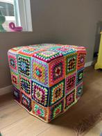 Gehaakte Kleurrijke Poef, Huis en Inrichting, Banken | Voetenbanken en Poefen, Ophalen, Vierkant, Minder dan 50 cm, Zo goed als nieuw
