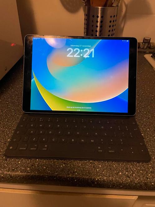 Ipad Pro 10,5 inch Wifi/LTE (Cellulair) 256Gb + keyboard, Computers en Software, Apple iPads, Zo goed als nieuw, Apple iPad, Verzenden