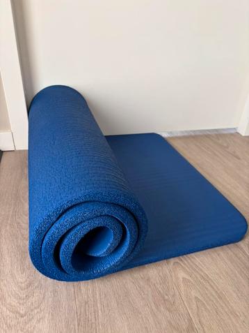 Fitnessmat of yogamat (185 cm x 62 cm) beschikbaar voor biedingen