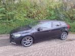 Volvo V40 1.6 D2 115PK 2014 Zwart, Auto's, Volvo, Voorwielaandrijving, 4 cilinders, Zwart, Leder
