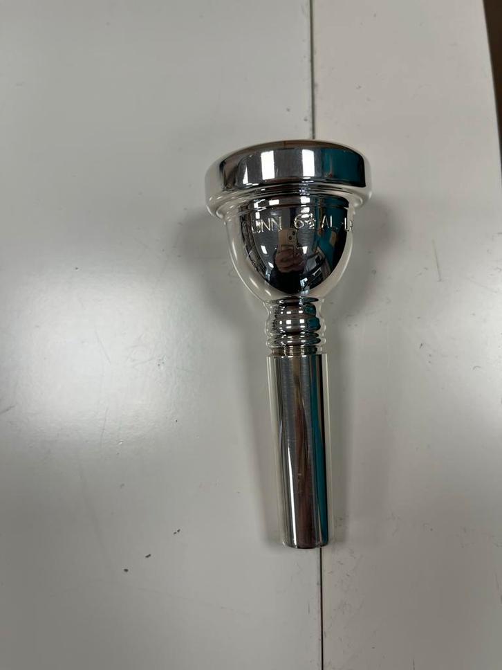 Conn 6 1/2 AL Trombone Mondstuk, Muziek en Instrumenten, Blaasinstrumenten | Trombones, Nieuw, Tenor, Met koffer, Ophalen of Verzenden