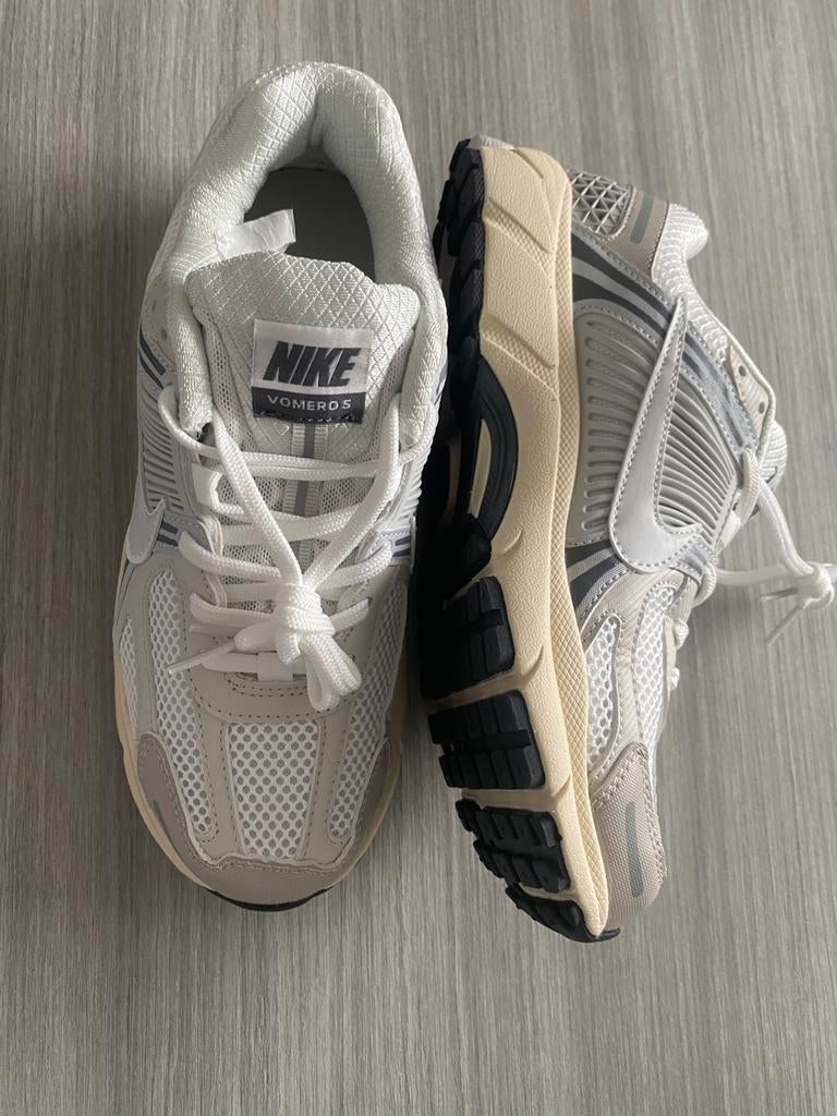 Nike vomero maat 40 MOET WEG, Sport en Fitness, Korfbal, Ophalen of Verzenden, Nieuw, Schoenen