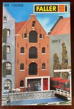 Faller 130998 NL pakhuis met trapgevel - HO, Overige merken, Gelijkstroom of Wisselstroom, Brug, Tunnel of Gebouw, Nieuw