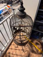 Stalen vogelkooi, Ophalen, Gebruikt