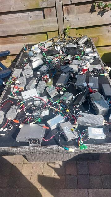 Diverse Sensoren, controllers en dockingsystems voor ebikes beschikbaar voor biedingen