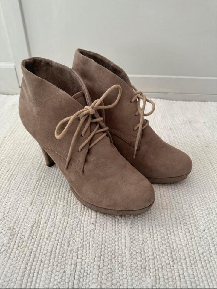 Prachtige beige hakken Anna Field maat 39, Kleding | Dames, Schoenen, Zo goed als nieuw, Pumps, Beige, Ophalen of Verzenden