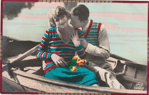 ROMANTIEK MEISJE IN BOOT JAREN 20 ZEER MOOIE KAART KH214, Verzamelen, Ansichtkaarten | Themakaarten, Gelopen, 1920 tot 1940, Overige thema's