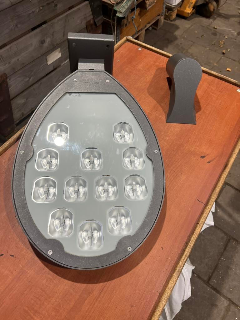 Trilux Convia AB/LED2400nw 230V buitenlamp wand paal 12 stuk, Ophalen, Staal, Overige typen, Nieuw