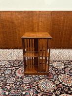 Klassiek Engelse Roterende Boekenmolen, Ophalen