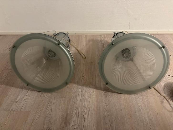 2x Industriële hanglamp Oxx – werkend, goede staat, Huis en Inrichting, Woonaccessoires | Stolpen, Gebruikt, Ophalen