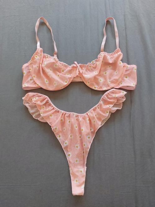 BH en String Setje, abrikoos, XL, Kleding | Dames, Ondergoed en Lingerie, BH, Ophalen of Verzenden