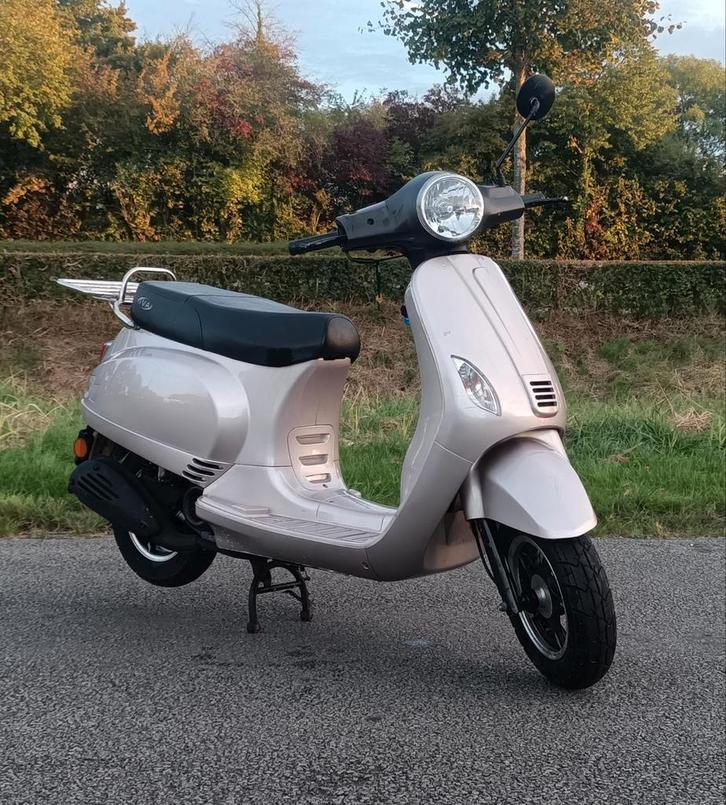 IVA Lux 25km (2017) - Goed onderhouden!, Fietsen en Brommers, Scooters | Overige merken, Gebruikt, Benzine, Ophalen