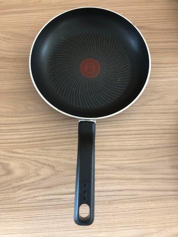 Tefal koekenpan 24 cm beschikbaar voor biedingen