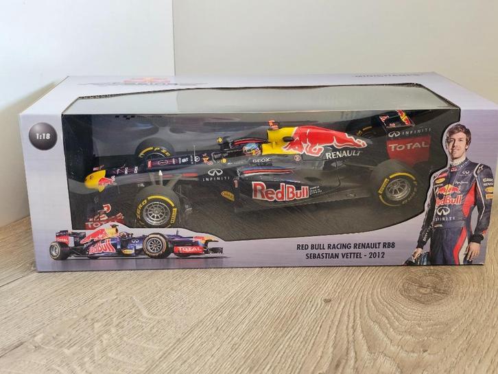 SINT-SALE: Red Bull Racing RB8, Sebastian Vettel # 5. TOPPER, Hobby en Vrije tijd, Modelauto's | 1:18, Zo goed als nieuw, Auto