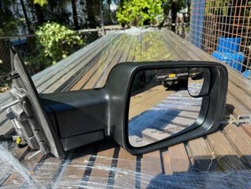 dodge ram spiegel beschikbaar voor biedingen