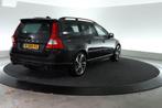 Volvo V70 2.5FT R-Design | TREKHAAK | 232 PK | STOELVERW. |, Auto's, 232 pk, Gebruikt, Navigatiesysteem, Handgeschakeld