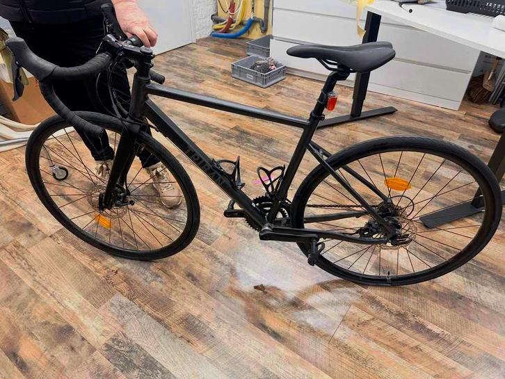 Racefiets Triban, Fietsen en Brommers, Fietsen | Racefietsen, Zo goed als nieuw, Overige merken, Meer dan 20 versnellingen, Aluminium