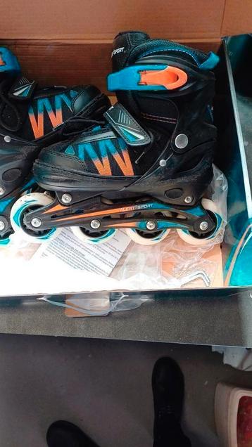 Nette skeelers maat 35-38 incl doos. beschikbaar voor biedingen