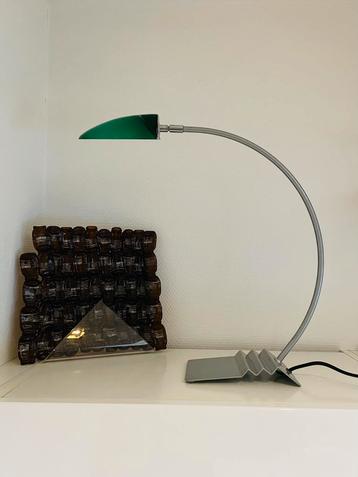 HERDA HOLLAND Zig Zag 80’s Memphis Bureaulamp beschikbaar voor biedingen