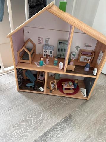 Ikea Poppenhuis met Meubels & Poppetjes beschikbaar voor biedingen