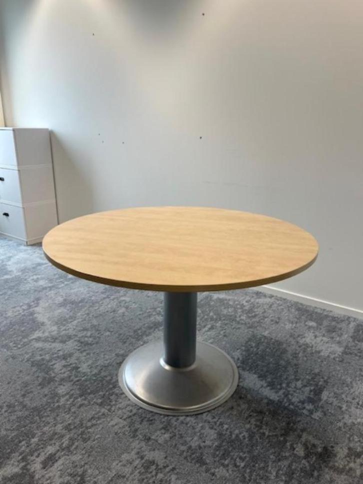 Ronde Tafel / Vergadertafel/ Kantinetafel /Eetafel, 2 stuks, Huis en Inrichting, Tafels | Eettafels, Gebruikt, 100 tot 150 cm