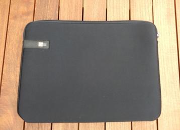 17 inch Case Logic laptophoes beschikbaar voor biedingen