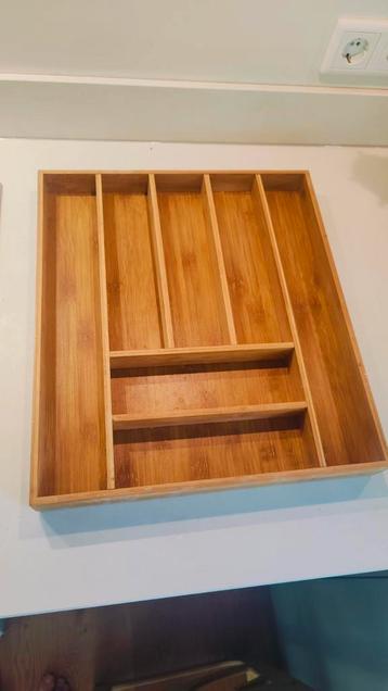 Houten Bestekbak met 2 extra schotjes beschikbaar voor biedingen