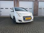Suzuki Alto 1.0 2015 Wit onderhoudshistorie compleet, Auto's, Voorwielaandrijving, Stof, 4 stoelen, Origineel Nederlands