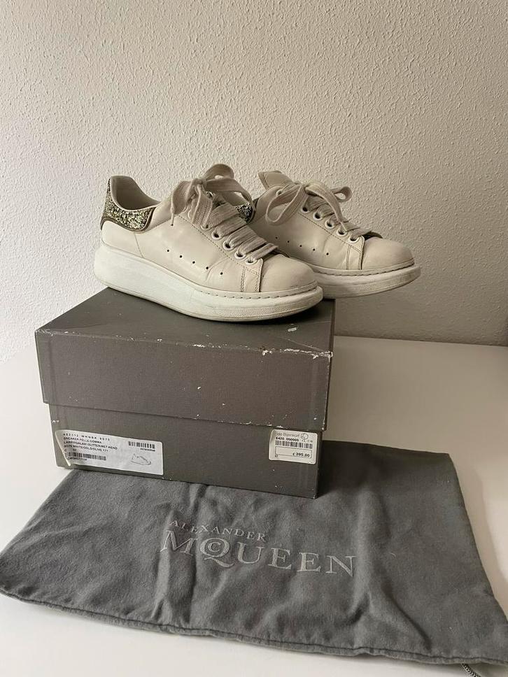 Nu met €1 verzendkosten! Alexander McQueen, Kleding | Dames, Schoenen, Gedragen, Sneakers of Gympen, Wit, Ophalen of Verzenden
