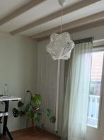 Hanglamp Ikea ramsele bloem/wit, Huis en Inrichting, Lampen | Hanglampen, Ophalen, Zo goed als nieuw, Minder dan 50 cm