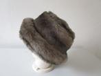Paris Cloche hat, one size. Mooie imitatie bontmuts / hoed., Kleding | Dames, Hoeden en Petten, Ophalen of Verzenden, Zo goed als nieuw