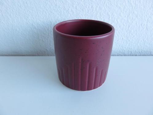 Bordeaux rood bloempotje met zwarte spikkels, Tuin en Terras, Bloempotten, Zo goed als nieuw, Aardewerk, Binnen, Minder dan 40 cm