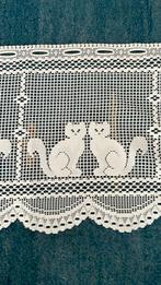 Valletje met twee katjes., Katten, 100 tot 150 cm, Wit, Nieuw