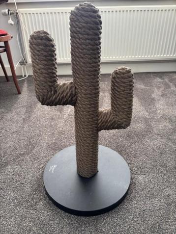 Krabpaal beschikbaar voor biedingen