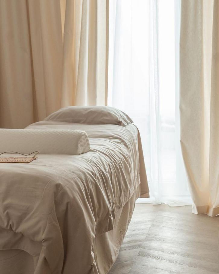 Massage ruimte te huur bij Pure Flow Studio Den Haag, Diensten en Vakmensen, Welzijn | Masseurs en Massagesalons