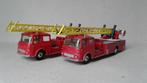 corgi - 2 x bedford v major toys  fire trucks, Hobby en Vrije tijd, Modelauto's | 1:43, Corgi, Gebruikt, Ophalen of Verzenden