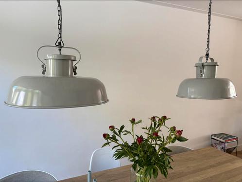 Twee mooie beige hanglampen, Huis en Inrichting, Lampen | Hanglampen, Zo goed als nieuw, Minder dan 50 cm, Ophalen